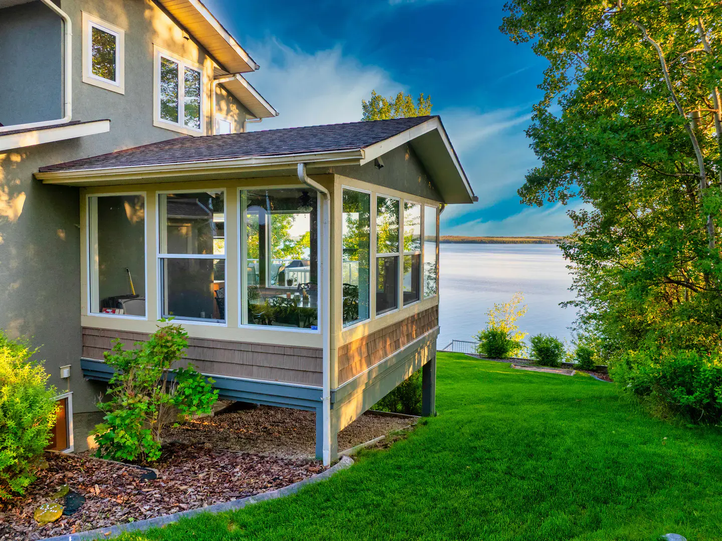 Sylvan Lake community in Calgary